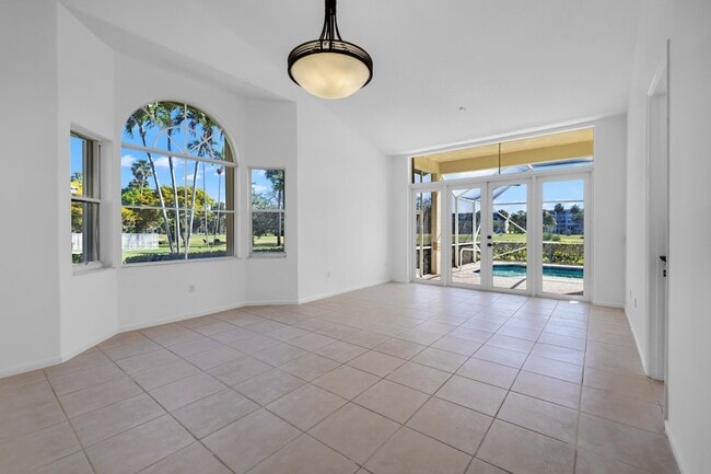 Photo - 608 W Palm Aire Dr Townhome