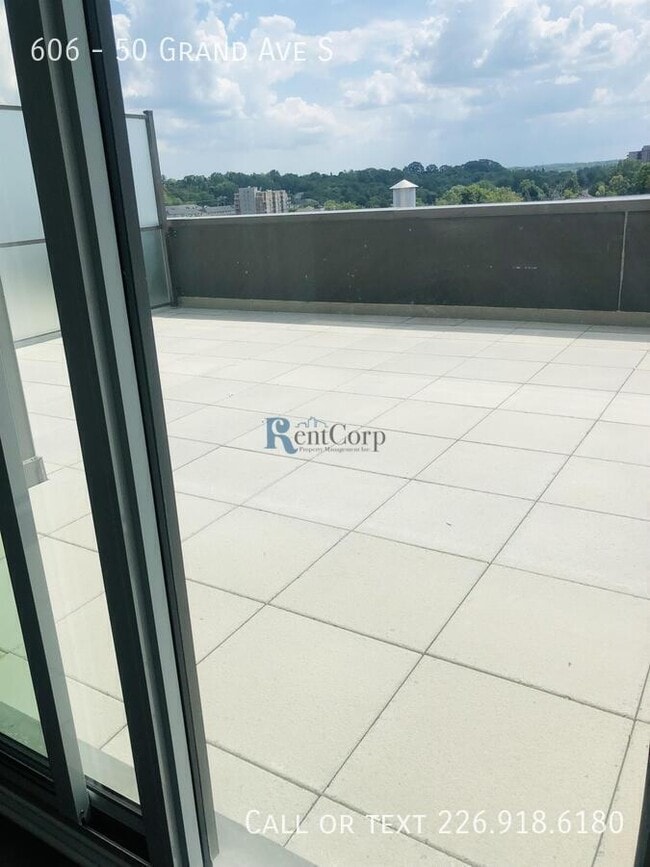 Building Photo - 50-650 Grand Ave S