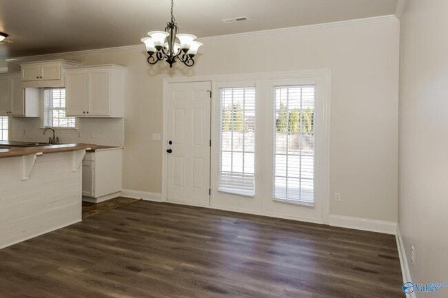 Building Photo - 115 Chapel Creek Dr