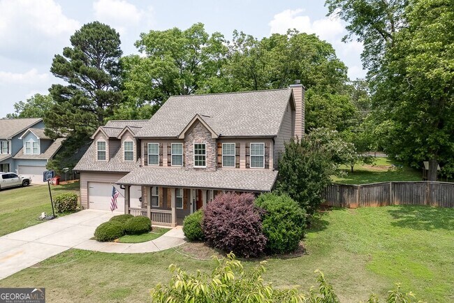 Building Photo - 323 Deer Run Dr
