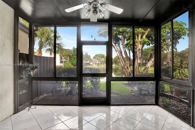 Foto del edificio - 2 br, 2.5 bath House - 4615 Carambola Cir ...