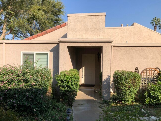 Building Photo - 74940 San Simeon Dr