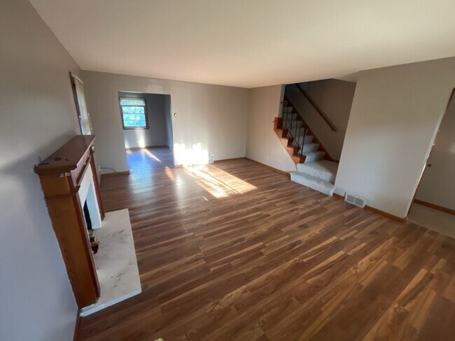 Building Photo - 518 Aultmont Ave NW