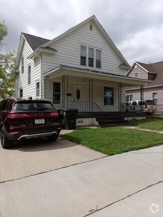 Building Photo - 832 17th St
