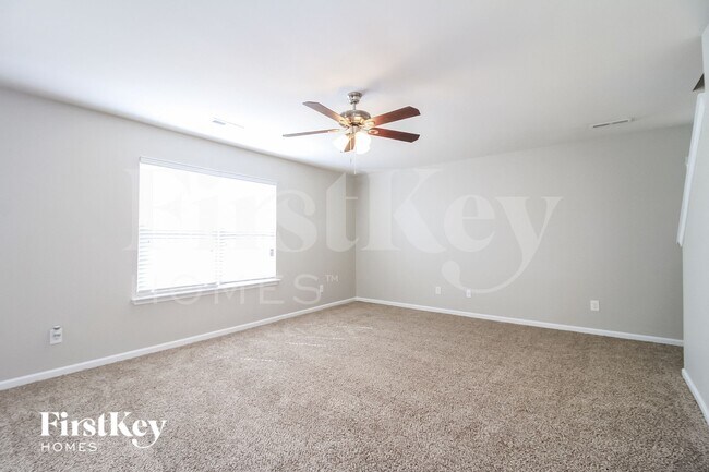 Building Photo - 1438 Waverly St