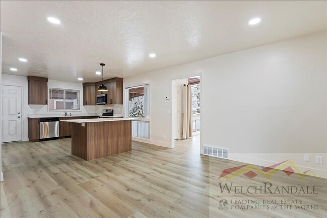 Foto del edificio - Recently Remodeled 3 bed 2 Bath Home in Ogden