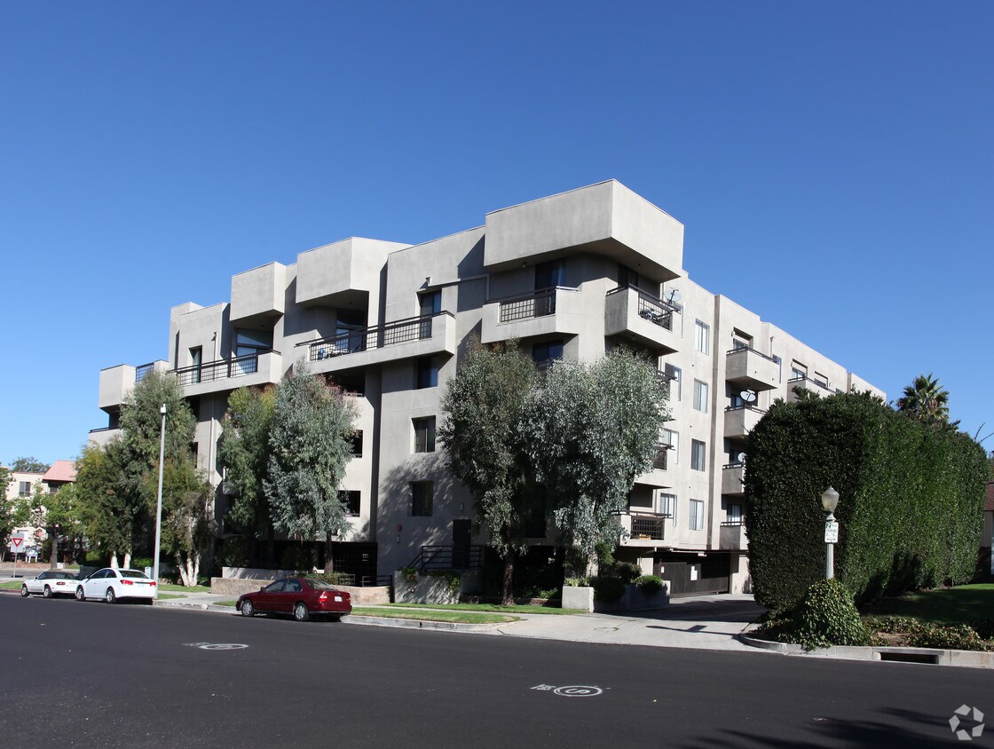 The Ivy Apartments Sherman Oaks, CA