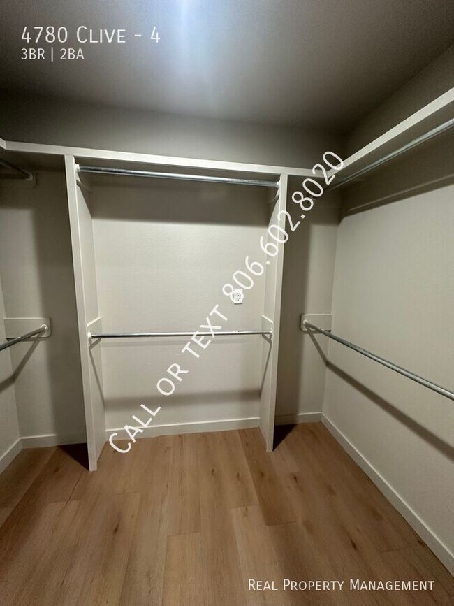 Building Photo - 4780 Clive-4