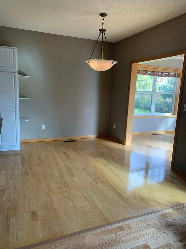 Building Photo - 9570 Alvarado Lane North