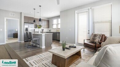 Building Photo - 6850 Foxtail Palm Wy