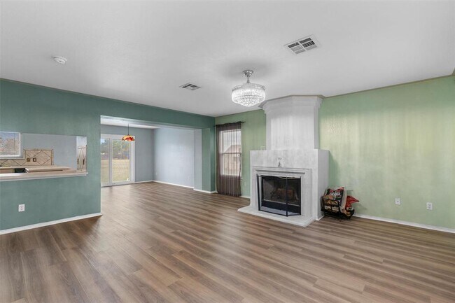 Foto del edificio - 130 Siebert Dr