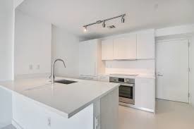 Foto del edificio - 650 NE 31st St