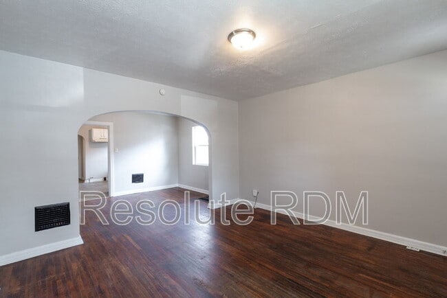 Foto del edificio - 2916 Meredith Ave