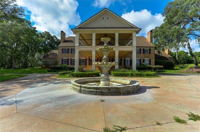Primary Photo - 8 Bedroom 9 Bath Mansion Available Now