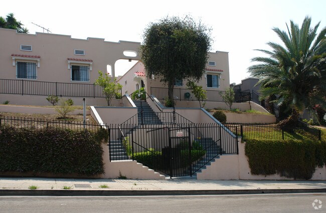 Foto del edificio - 272 S Coronado St