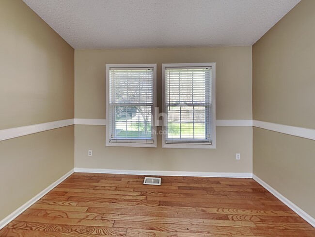 Building Photo - 4001 Mantua Way