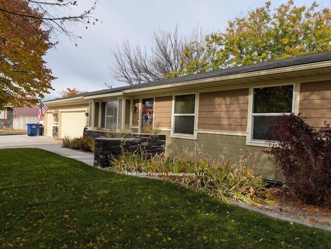 Foto del edificio - 548 Park Meadows Cir