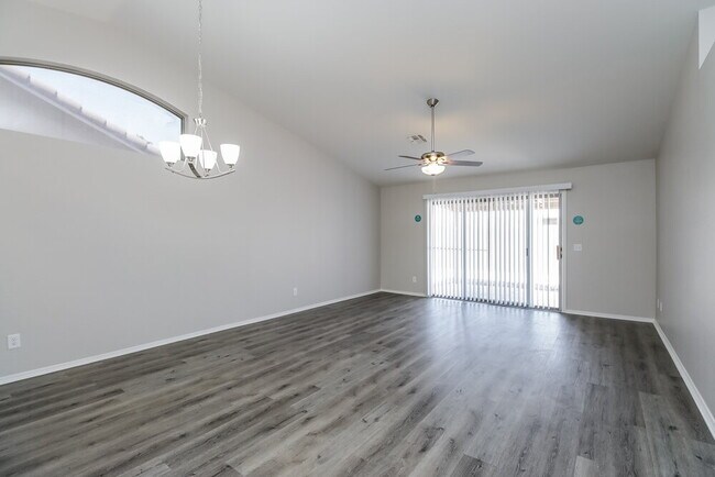 Foto del edificio - 8711 N 112th Ave