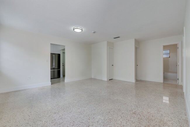 Foto del edificio - 3334 SW 24th St