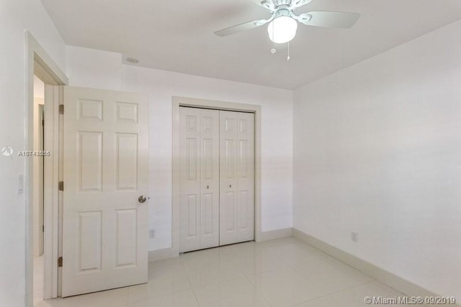 Building Photo - 3500 SW 89th Ave