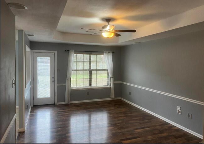 Foto del edificio - 8 Bridgestone Dr