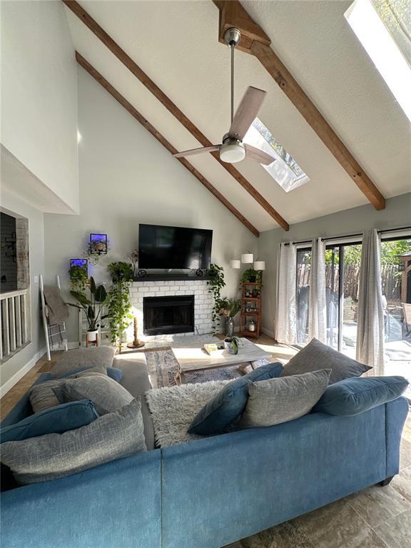 Foto del edificio - 4517 Groveland Ave