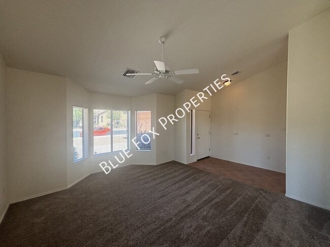 Building Photo - 270 E Shore Cliff Pl