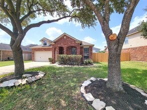 Building Photo - 17207 Mossbriar Ln