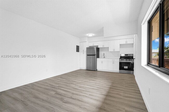 Building Photo - 13210 Memorial 205
