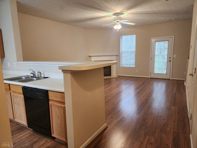 Foto del edificio - 6108 Camden Forrest Cove