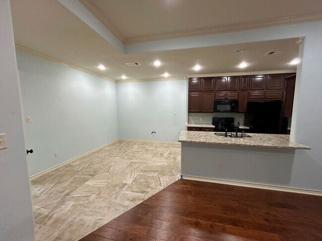 Foto del edificio - South College Station Townhome