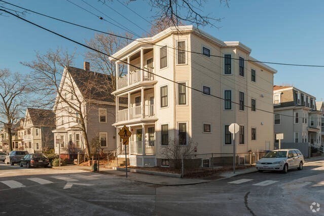 Building Photo - 17 Meacham Rd