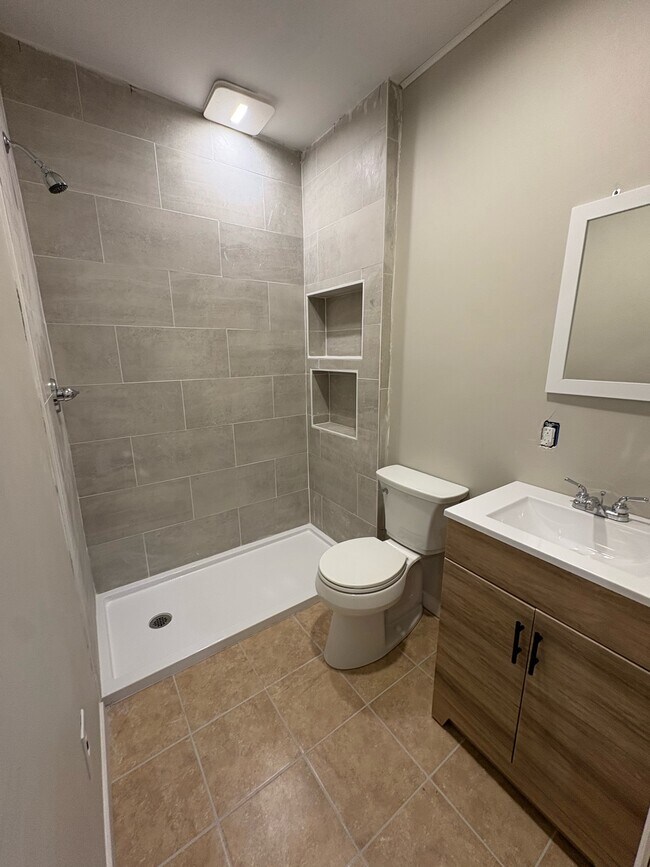 Foto del edificio - 207 Dunseith St