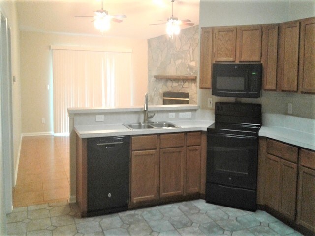 Foto del edificio - 12407 Hatton Chase Ln E