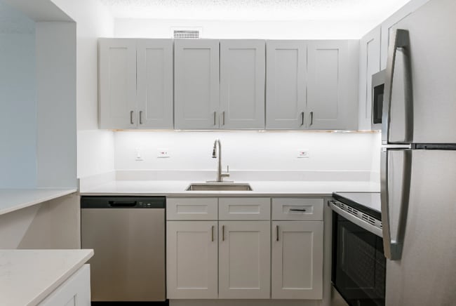 Photo - 211 E Wacker Dr Apartment