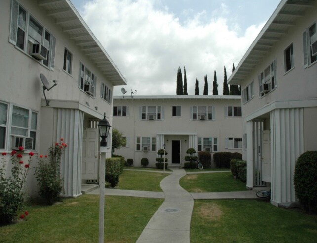 Building Photo - 3420 Santa Anita Ave