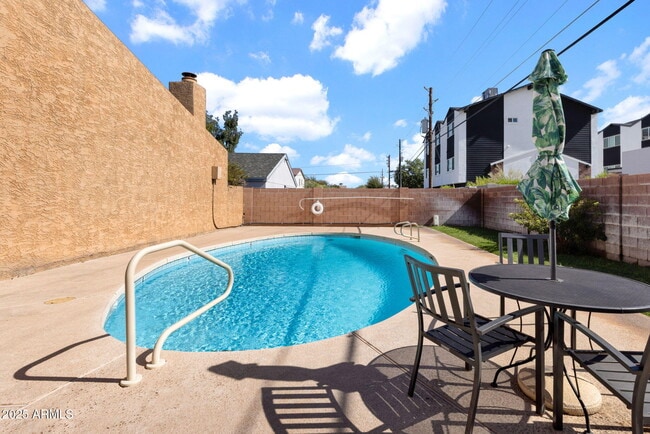 Building Photo - 3033 N 37th St