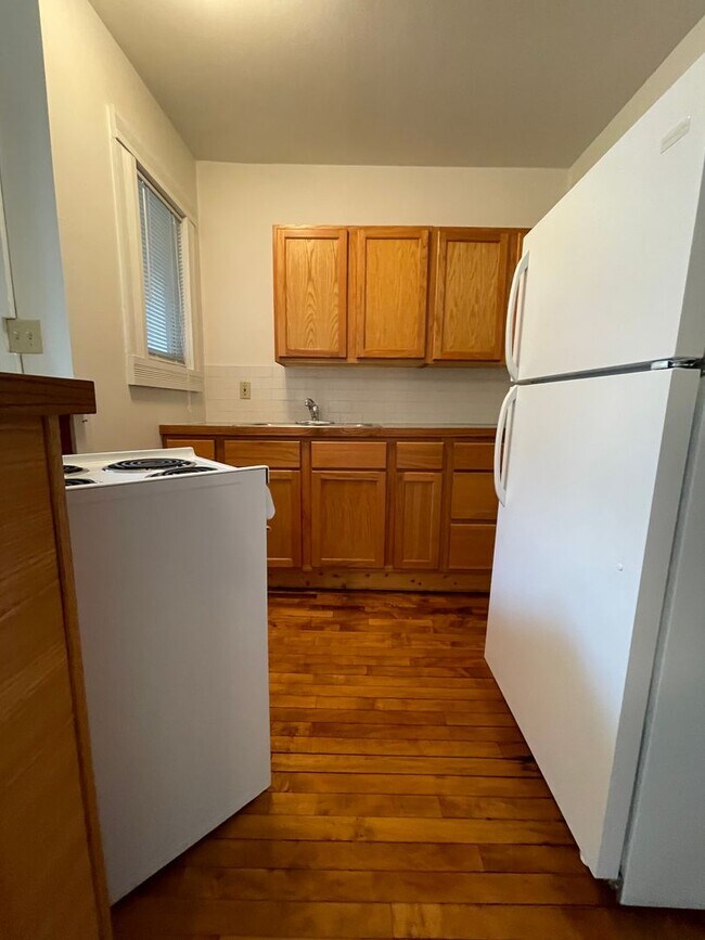 Foto del edificio - 2 Bedroom Apartment on the Northside