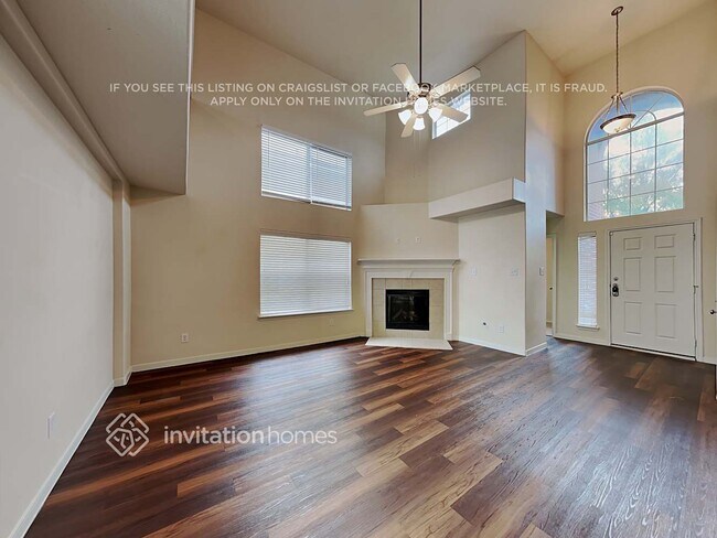 Foto del edificio - 1411 Baychester Ln