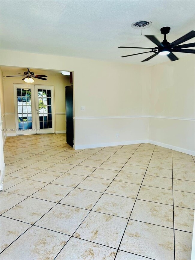 Building Photo - 9449 SW 51st Ct