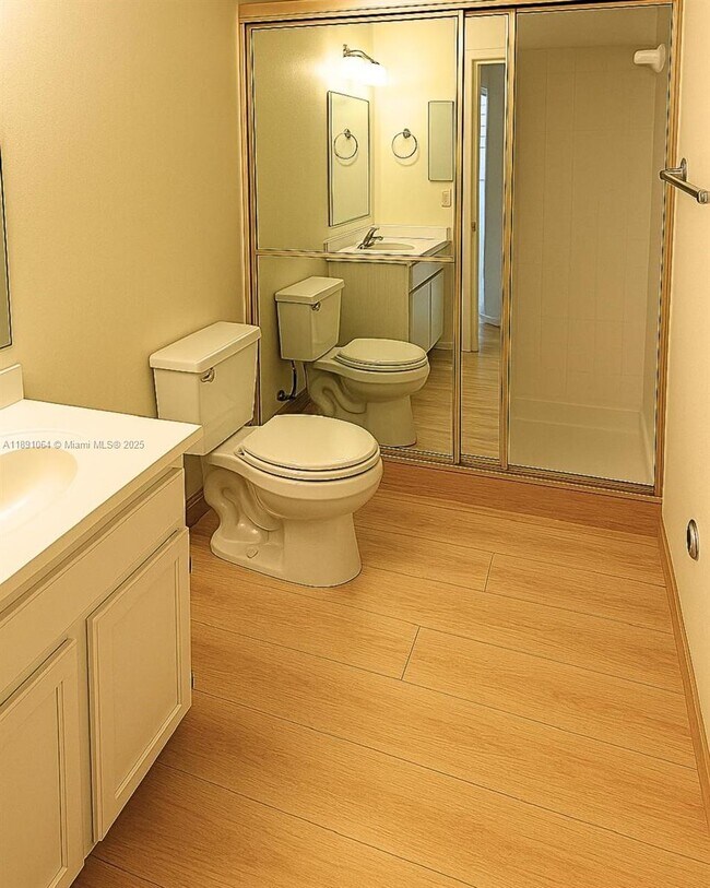 Foto del edificio - 9430 Live Oak Pl