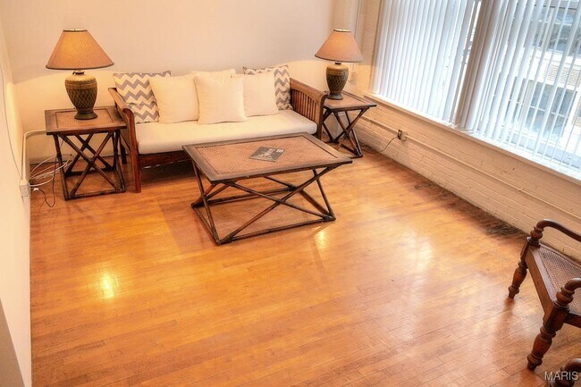 Foto del edificio - 1709 Washington Ave