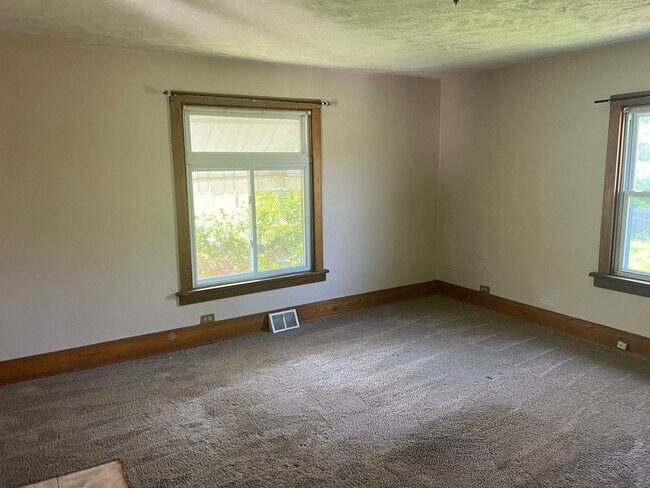 Foto del edificio - Spacious 2 bedroom house in Penn Hills!!!