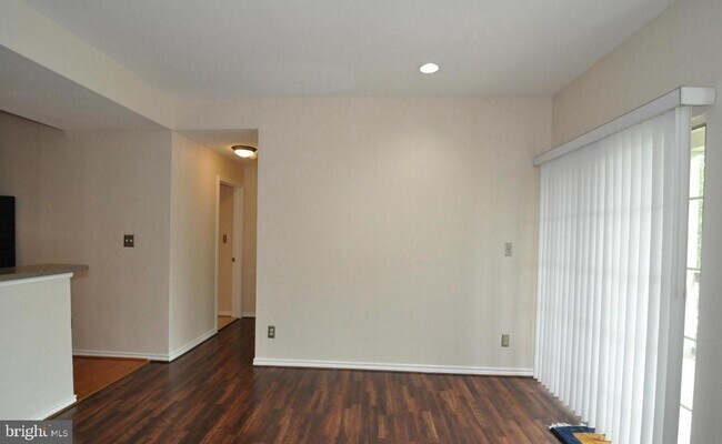 Building Photo - 12163 Penderview Terrace