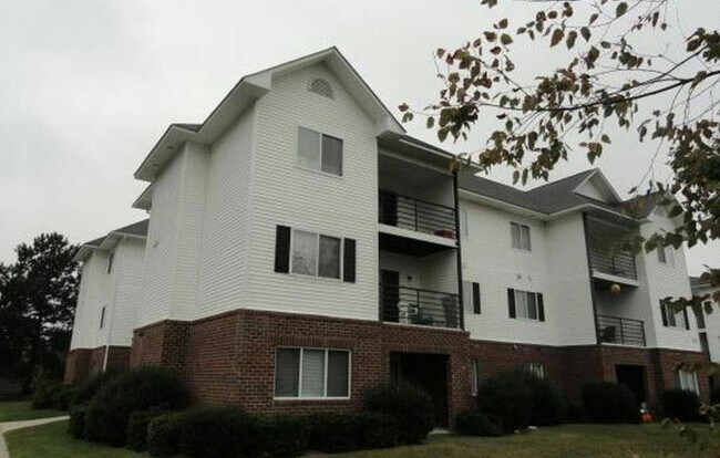 Building Photo - 320 Brownlea Dr