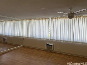 Building Photo - 1560 Kanunu St