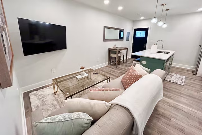 Photo - Yale Ave,LLC Apartment