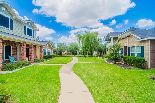 Building Photo - 20566 Sycamore Crest Ln