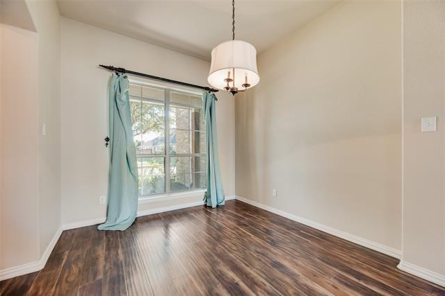 Foto del edificio - 1010 Newington Circle