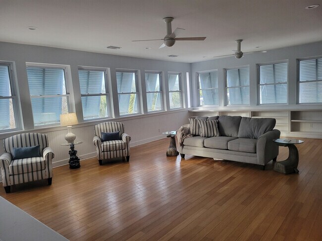 Foto del edificio - 1815 Butler Ave